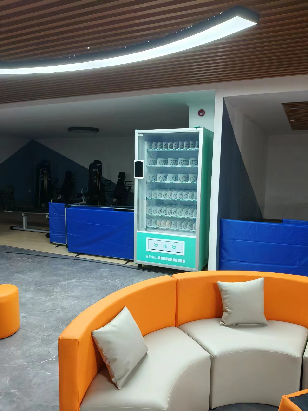 智購科技自動售貨機：專業服務團隊，為您的零售事業保駕護航